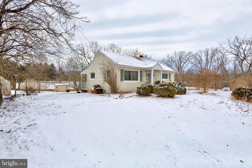 16819 WOODGROVE RD, Round Hill, VA 20141