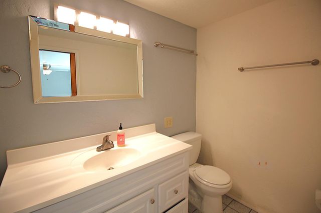 2255 La Grama Dr, Rancho Cordova, CA 95670