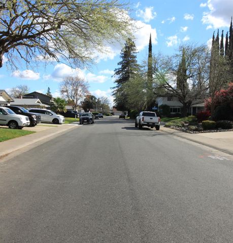 2255 La Grama Dr, Rancho Cordova, CA 95670