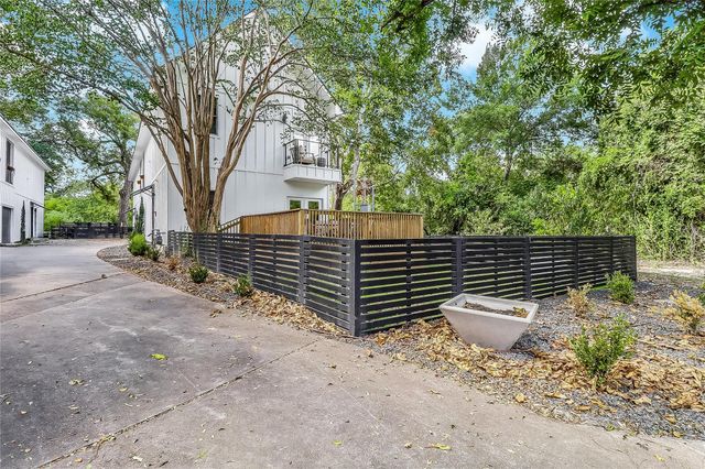 1111 W Annie ST A, Austin, TX 78704