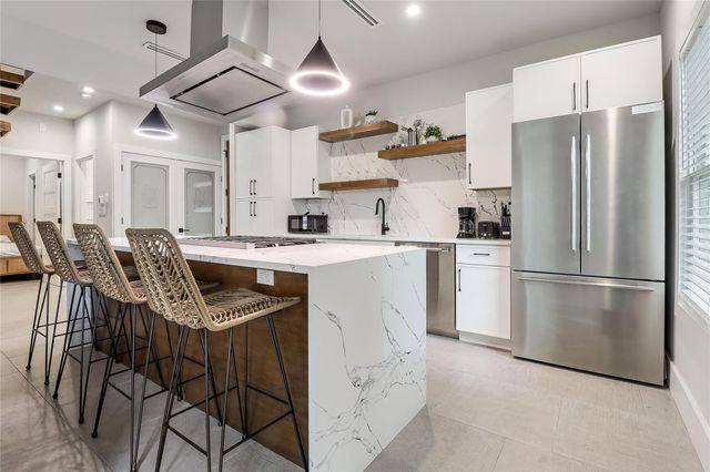 1111 W Annie ST A, Austin, TX 78704