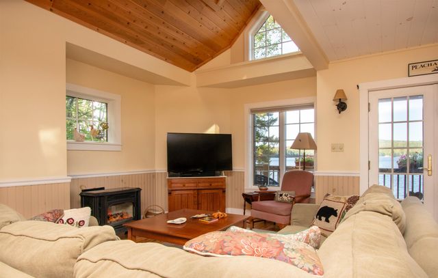 1320 Peacham Pond Road, Peacham, VT 05862