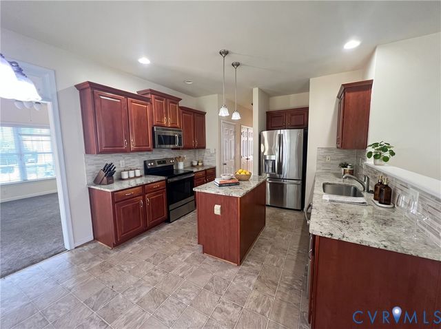 2532 Woodman Trace Dr, Glen Allen, VA 23060