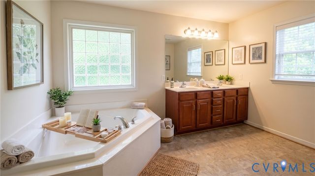 2532 Woodman Trace Dr, Glen Allen, VA 23060