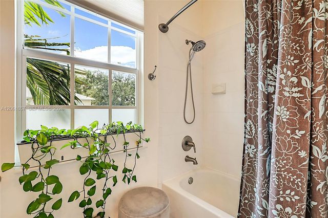 4216 Leo Lane 4F, Palm Beach Gardens, FL 33410