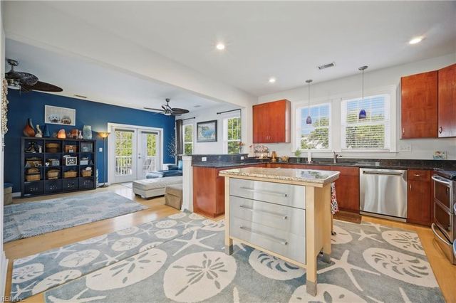 623 W Ocean View AVE, Norfolk, VA 23503