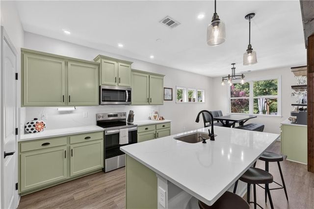 3291 Heatherwood Drive, Gainesville, GA 30507