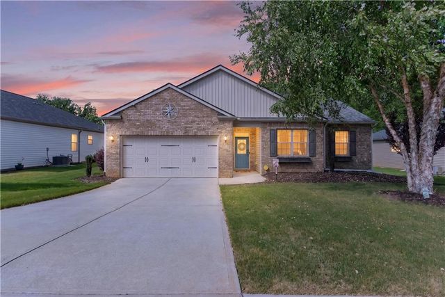 3291 Heatherwood Drive, Gainesville, GA 30507