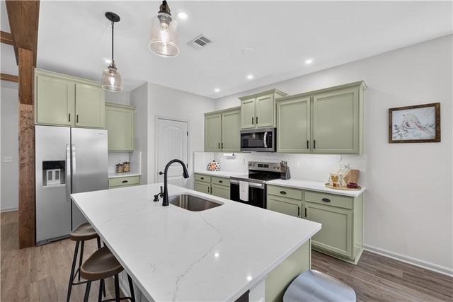 3291 Heatherwood Drive, Gainesville, GA 30507