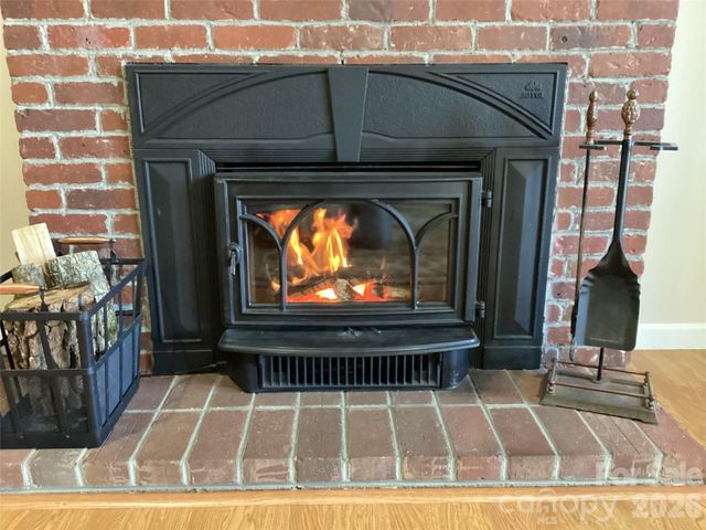 31 Rhododendron Road, Black Mountain, NC 28711