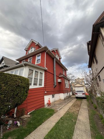 10409 189th Street, Saint Albans, NY 11412