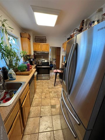 10409 189th Street, Saint Albans, NY 11412