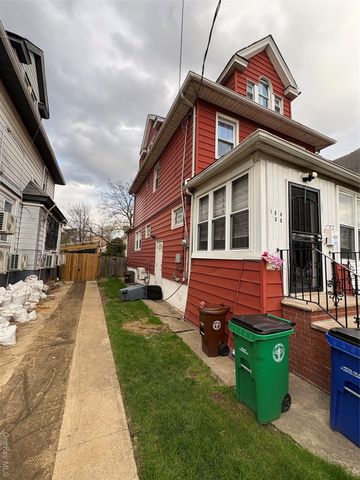 10409 189th Street, Saint Albans, NY 11412