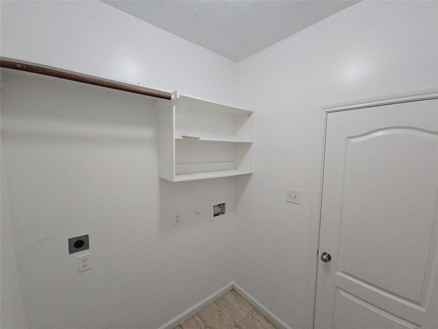 1306 Squire Drive, Baytown, TX 77521