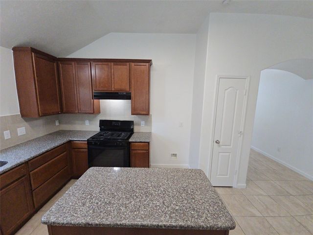 1306 Squire Drive, Baytown, TX 77521