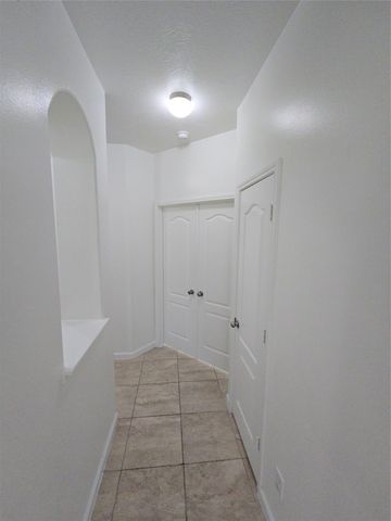 1306 Squire Drive, Baytown, TX 77521