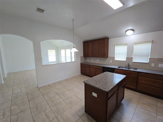 1306 Squire Drive, Baytown, TX 77521