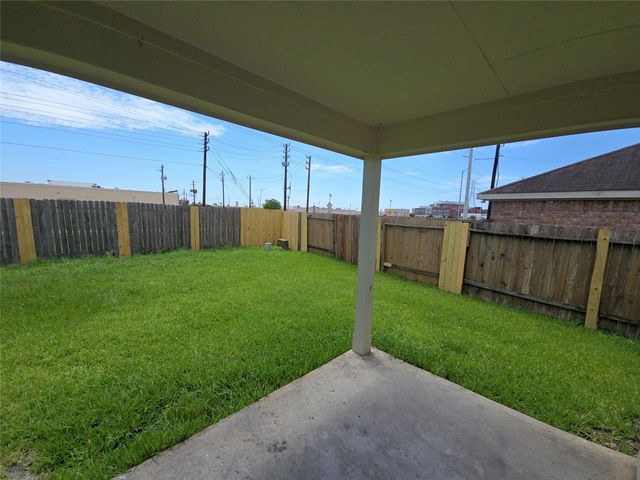 1306 Squire Drive, Baytown, TX 77521