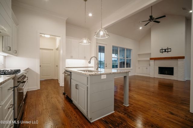 159 Camden Lake Drive, Madison, MS 39110