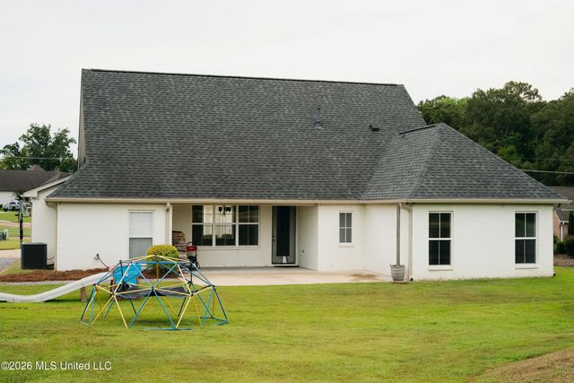 159 Camden Lake Drive, Madison, MS 39110