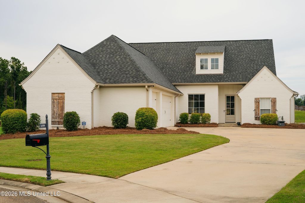 159 Camden Lake Drive, Madison, MS 39110