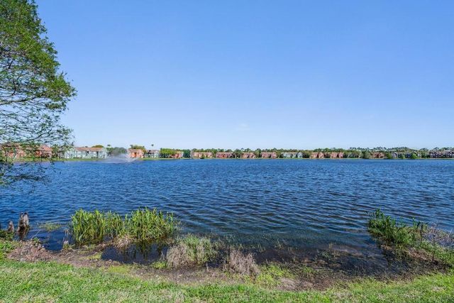 9552 LAKE CHASE ISLAND WAY 9552, Tampa, FL 33626