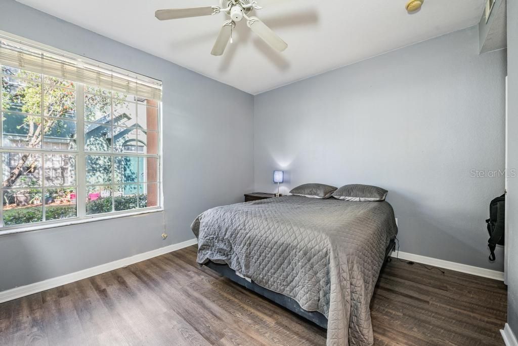 Image 22 of property listing at 9552 LAKE CHASE ISLAND WAY 9552, Tampa, FL 33626
