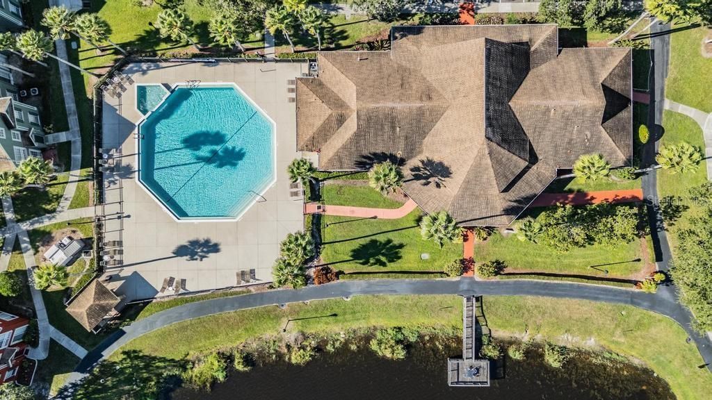 Image 35 of property listing at 9552 LAKE CHASE ISLAND WAY 9552, Tampa, FL 33626