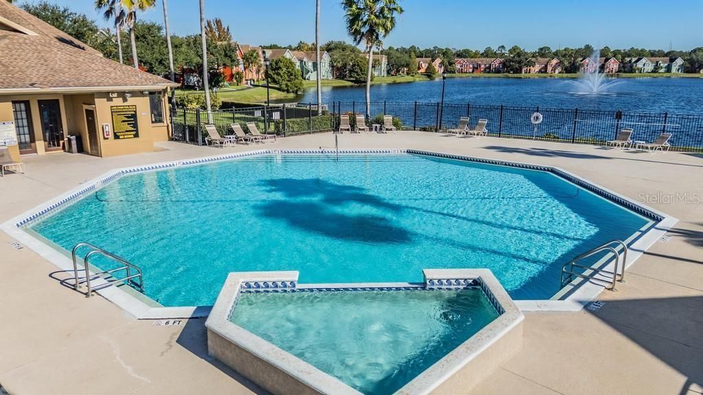 Image 36 of property listing at 9552 LAKE CHASE ISLAND WAY 9552, Tampa, FL 33626