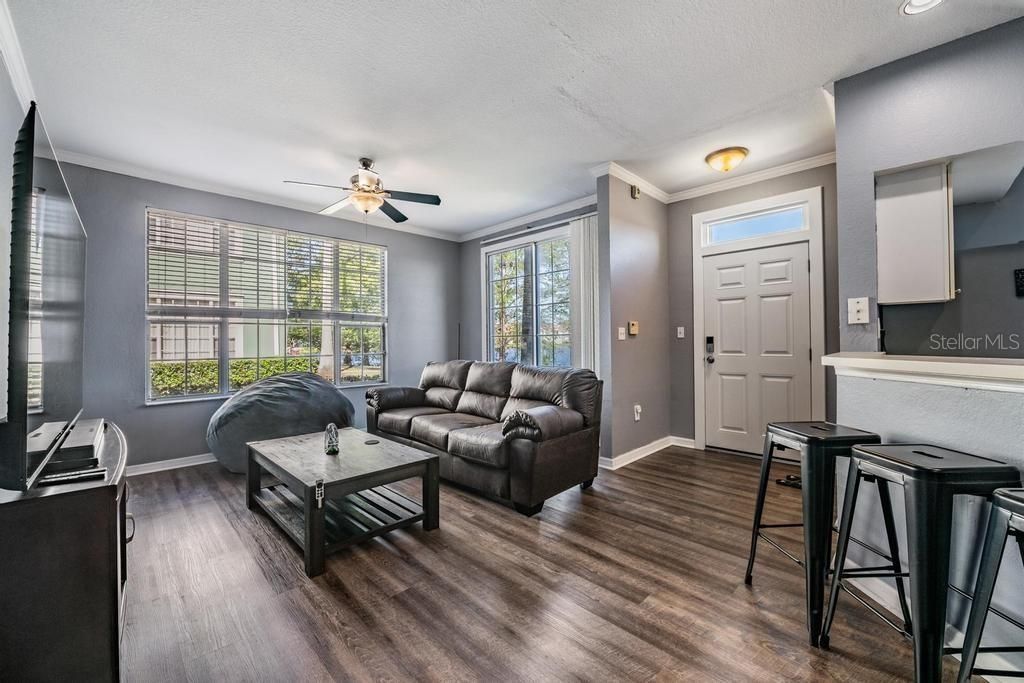Image 10 of property listing at 9552 LAKE CHASE ISLAND WAY 9552, Tampa, FL 33626