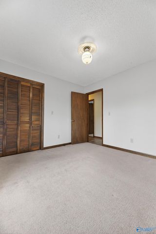 925 Valley Drive, Attalla, AL 35954