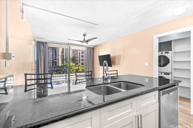 98-450 Koauka Loop 209, Aiea, HI 96701