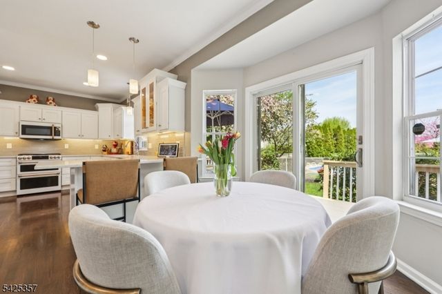 25 Francis Dr, Bridgewater Twp., NJ 08807