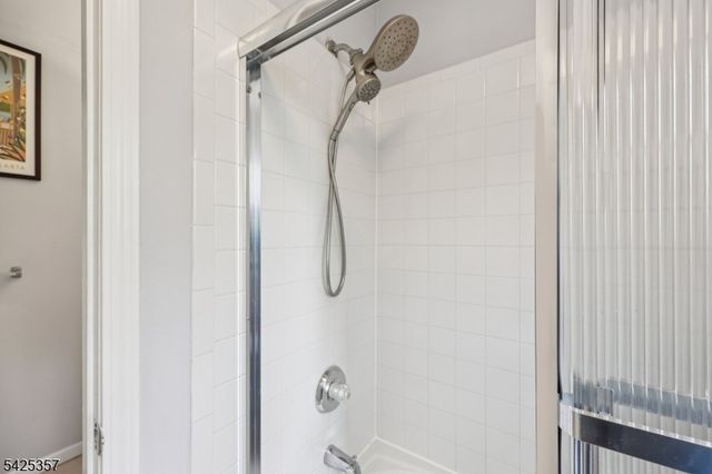 25 Francis Dr, Bridgewater Twp., NJ 08807