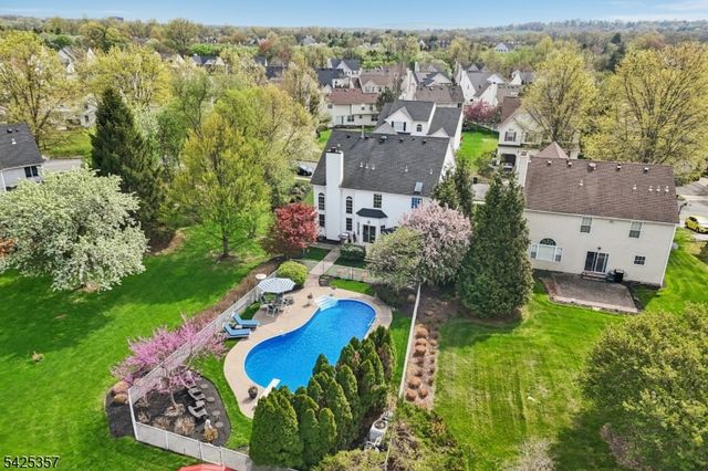 25 Francis Dr, Bridgewater Twp., NJ 08807