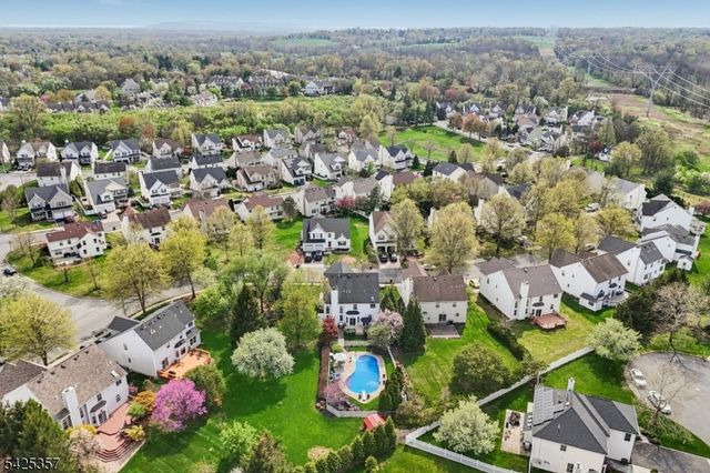 25 Francis Dr, Bridgewater Twp., NJ 08807