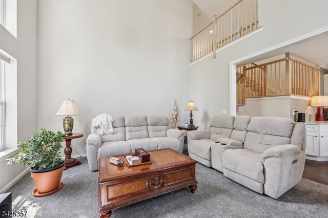 25 Francis Dr, Bridgewater Twp., NJ 08807