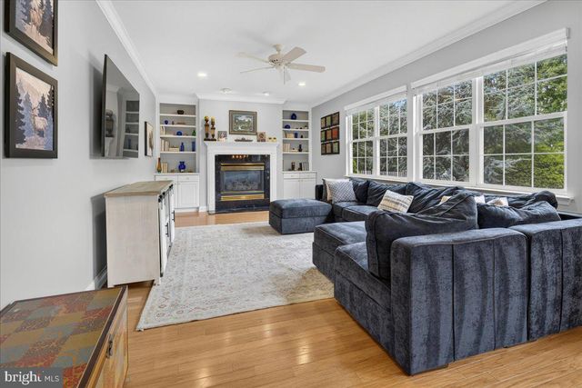 407 DENOW RD, Pennington, NJ 08534