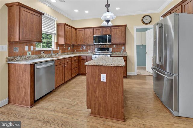 407 DENOW RD, Pennington, NJ 08534
