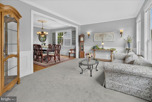 407 DENOW RD, Pennington, NJ 08534