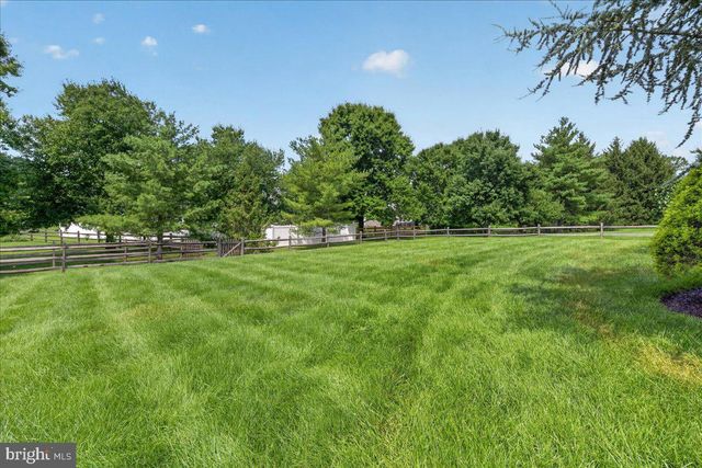 407 DENOW RD, Pennington, NJ 08534