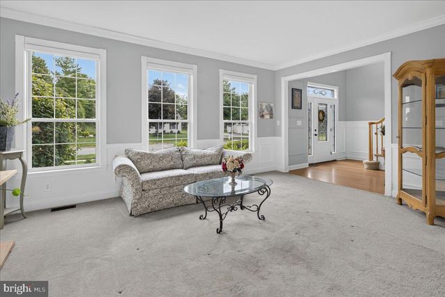 407 DENOW RD, Pennington, NJ 08534