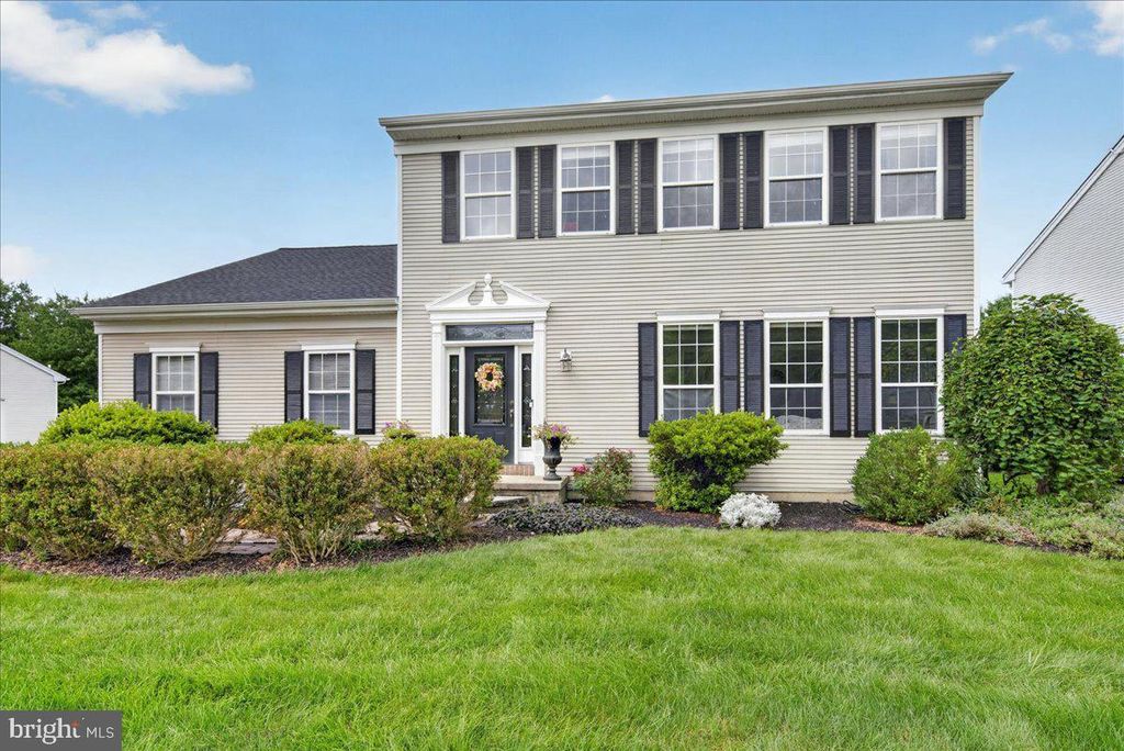 407 DENOW RD, Pennington, NJ 08534