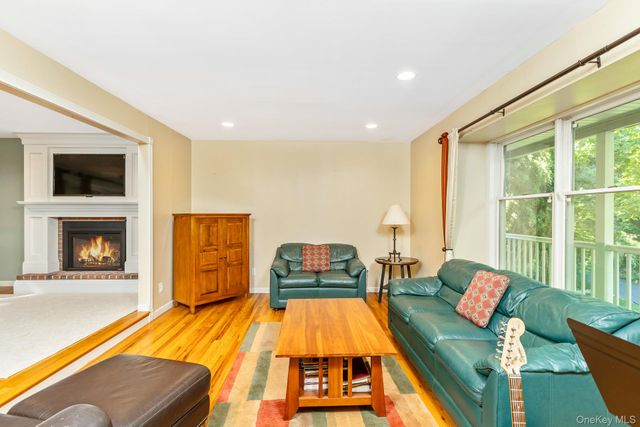 6 Cedar Drive, Stony Brook, NY 11790
