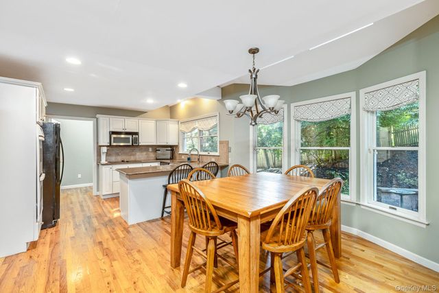 6 Cedar Drive, Stony Brook, NY 11790