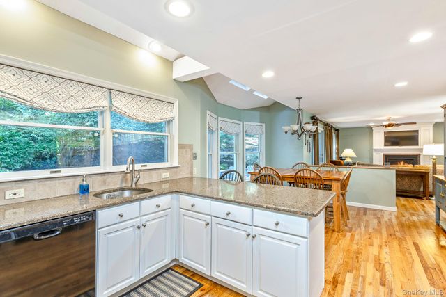 6 Cedar Drive, Stony Brook, NY 11790