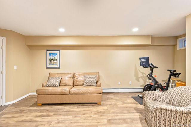 6 Cedar Drive, Stony Brook, NY 11790