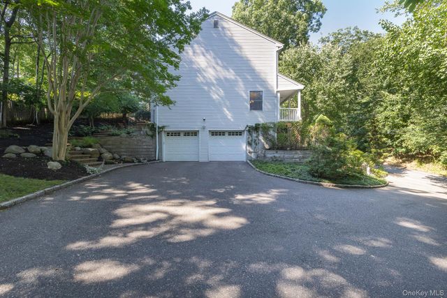 6 Cedar Drive, Stony Brook, NY 11790
