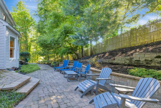 6 Cedar Drive, Stony Brook, NY 11790