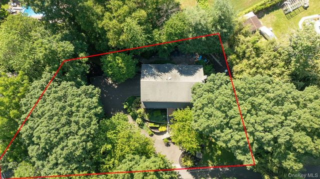 6 Cedar Drive, Stony Brook, NY 11790